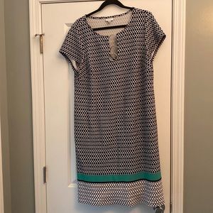 Avenue Dress, Black/White Pattern with Green Accent, Size 18/20